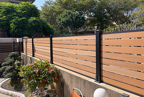 6.Multi-Style WPC Fence Installation (Wood Grain)